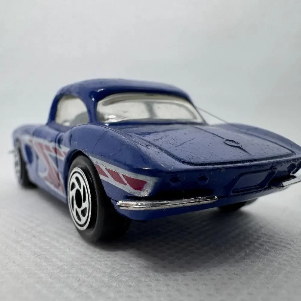 1982 Matchbox 1962 Metallic Blue W Pink Design Corvette Made In Thailand